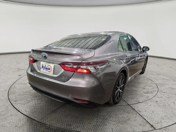 Toyota Camry  GLE 2021 