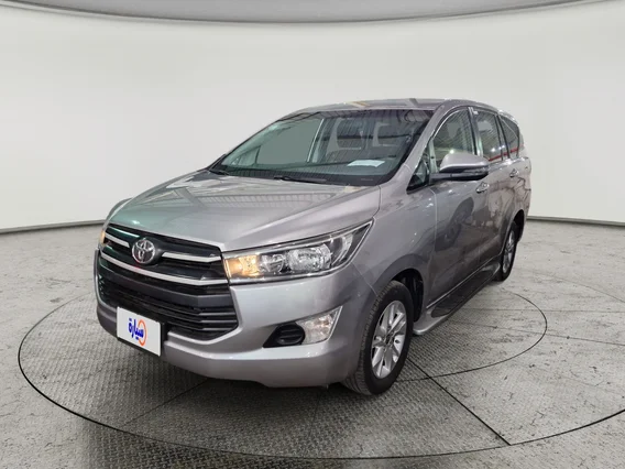 Toyota Innova STD 2022 