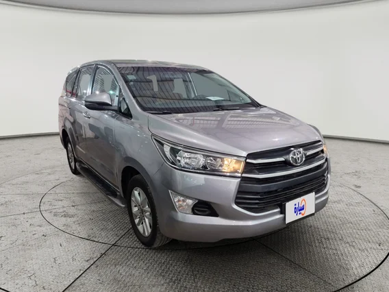 Toyota Innova STD 2022 