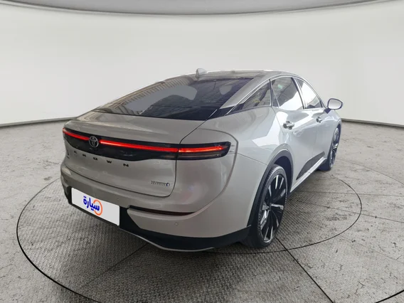 تويوتا كراون Majesta 2023 