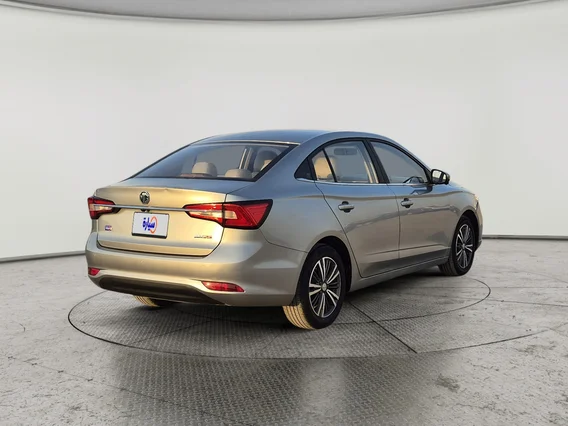 ام جي 5 LUX 2023 