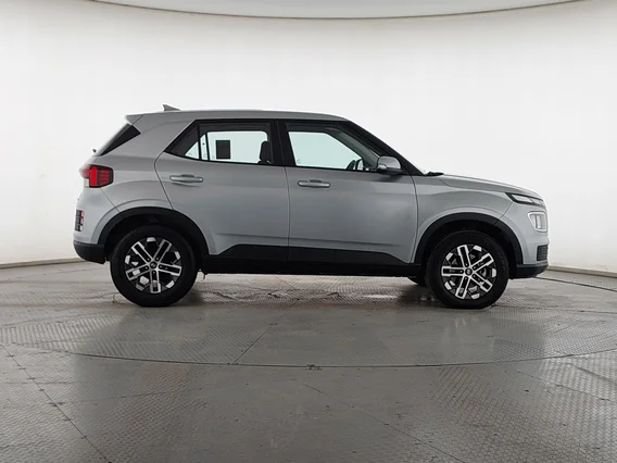 Hyundai Venue Smart 2024 