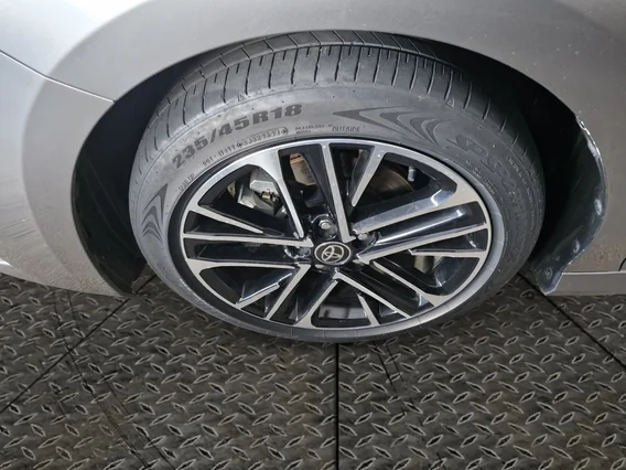 تويوتا كامري LE HEV 2025 