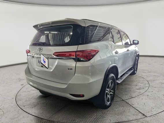 Toyota Fortuner VX 2023 دبل