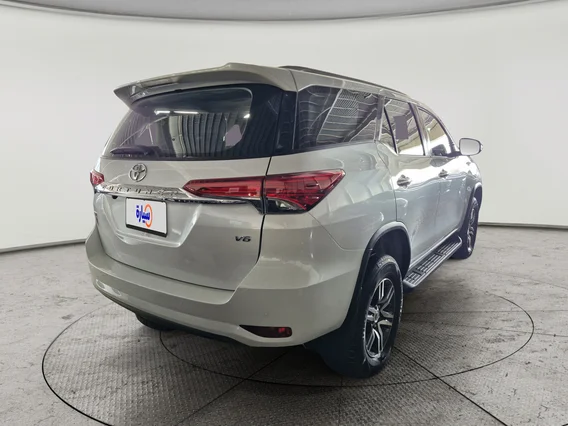 Toyota Fortuner VX 2023 دبل