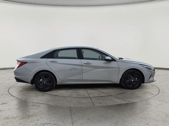 Hyundai Elantra Smart 2023 