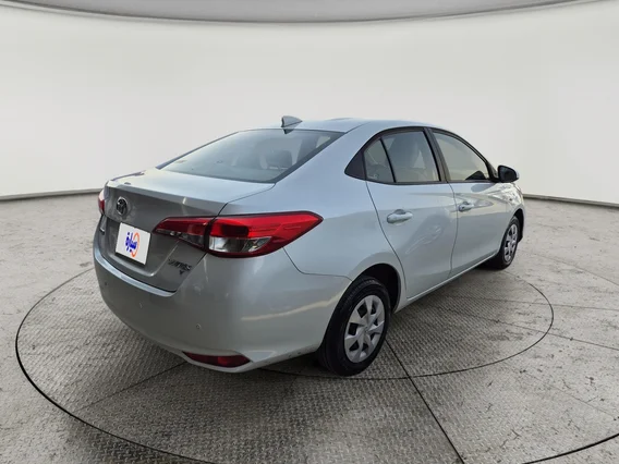 Toyota Yaris  Y 2021 