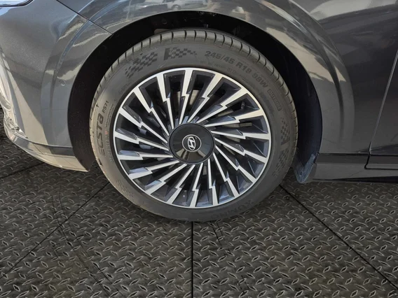 Hyundai Azera calligraphy 2026 