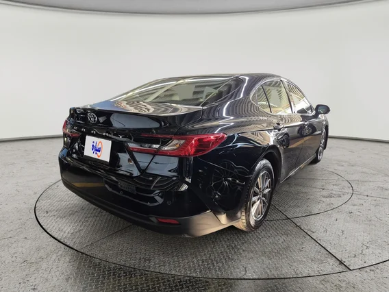 Toyota Camry  E 2025 