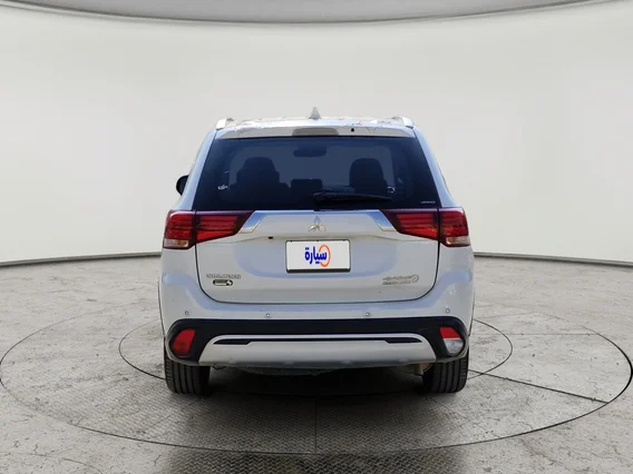 Mitsubishi Outlander GLX 2022 