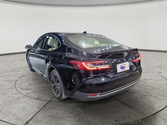 تويوتا كامري LE HEV 2025 