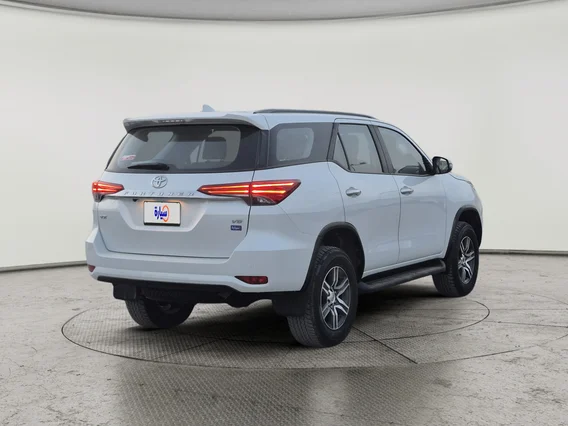Toyota Fortuner VX 2023 دبل