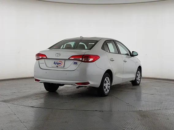 تويوتا يارس Y 2022 