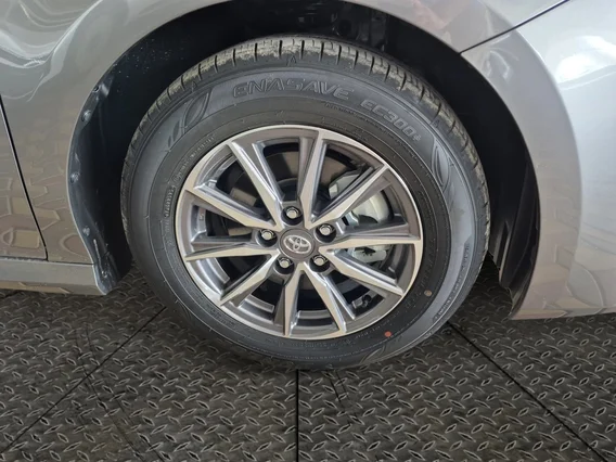 تويوتا كامري E HEV 2025 