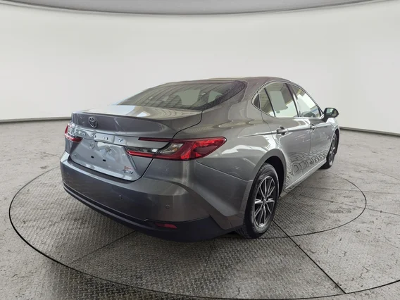 تويوتا كامري E HEV 2025 