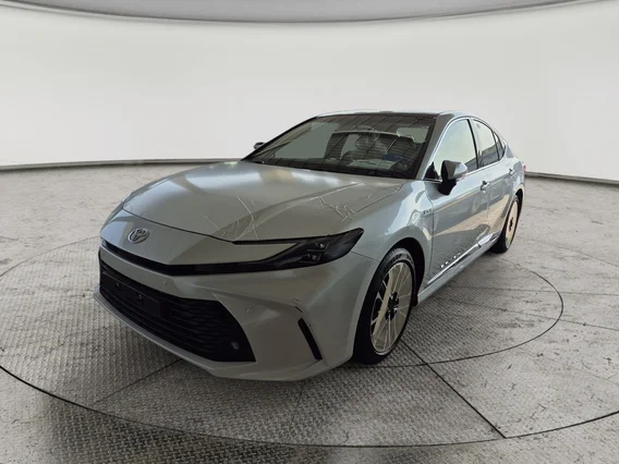 تويوتا كامري LE HEV 2025 