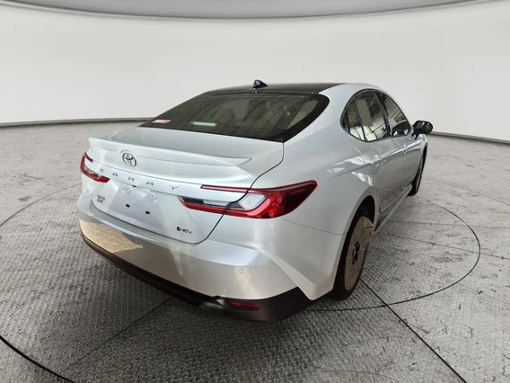 تويوتا كامري LE HEV 2025 