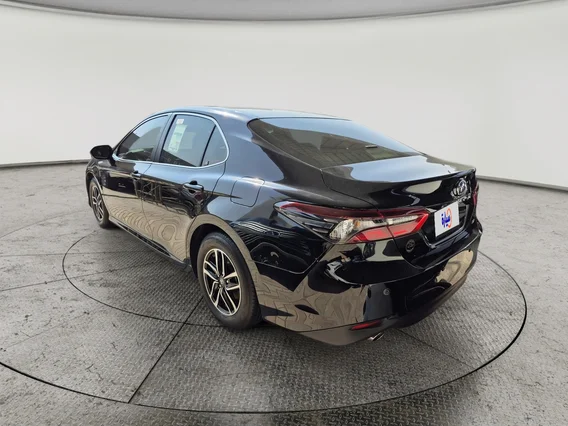 تويوتا كامري LE HEV 2024 