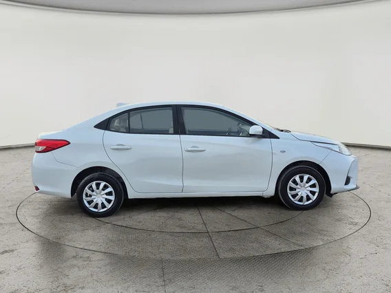 Toyota Yaris  Y 2022 