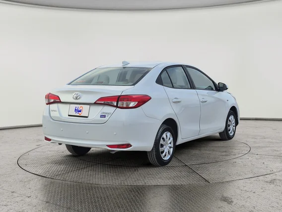 Toyota Yaris  Y 2022 