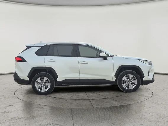 Toyota RAV4 LE 2024 