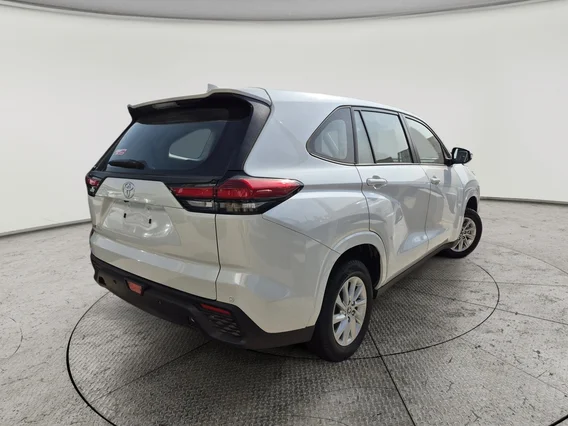 تويوتا اينوفا GL 2025 