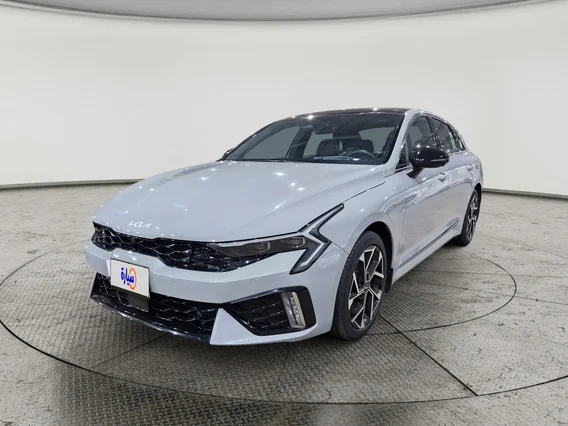 Kia K5 GT Line 2025 