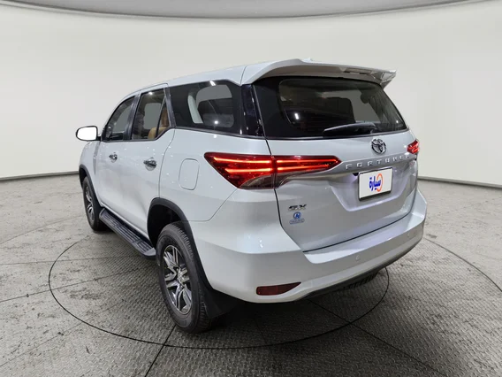 تويوتا فورتشنر GX2 4x2 2025 