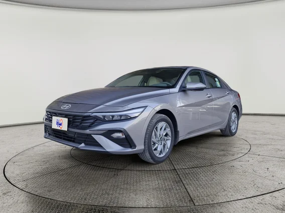 Hyundai Elantra Smart 2024 