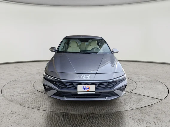 Hyundai Elantra Smart 2024 