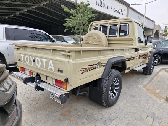 تويوتا شاص LX 2025 