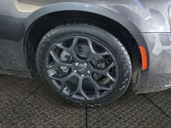 كرايسلر 300 S 2021 