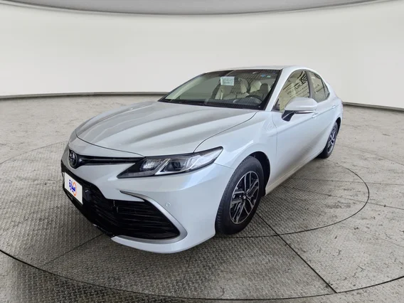 Toyota Camry  LE 2024 