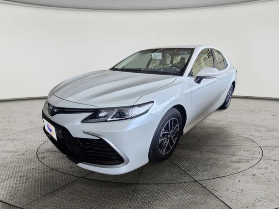 Toyota Camry  LE 2024 