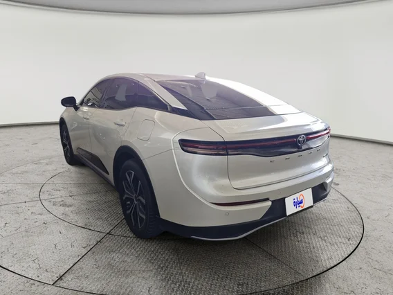 Toyota Crown Premium 2023 