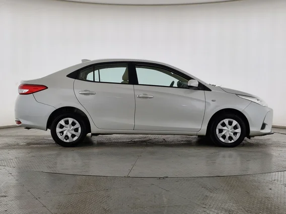 تويوتا يارس Y 2022 