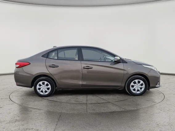 Toyota Yaris  Y 2022 