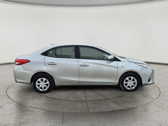 Toyota Yaris  Y 2021 