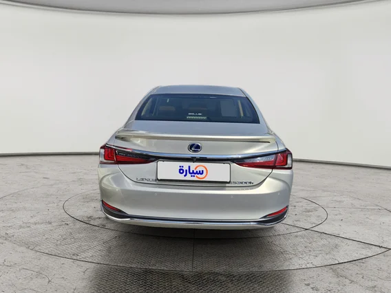 لكزس ES 300 HH Hybrid Executive 2022 