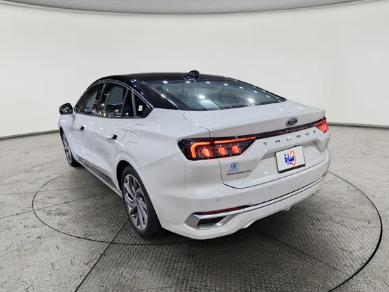 فورد تورس تيتانيوم الإصدار الجديد 2026 