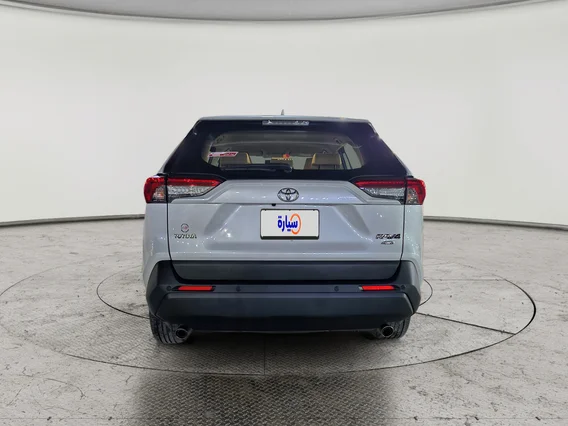 تويوتا راف فور LE 2023 