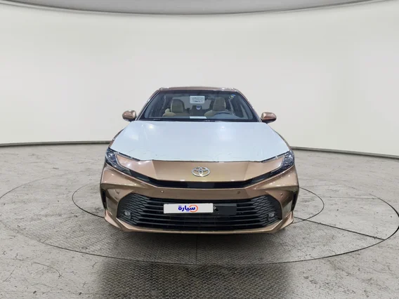 تويوتا كامري LE 2025 