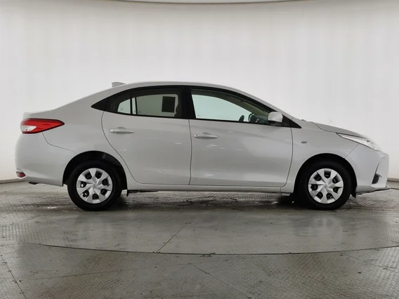 Toyota Yaris  Y 2021 
