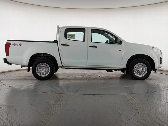 Isuzu D-max Double Cab 2022 دبل