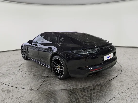 Porsche Panamera  2023 