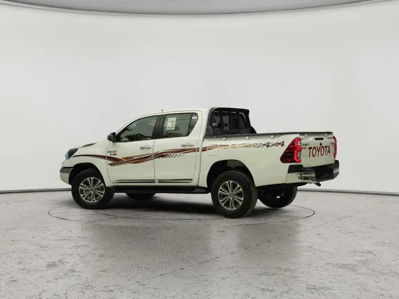 Toyota Hilux SGLX 4X4 AT 2.8L DSL 2026 دبل
