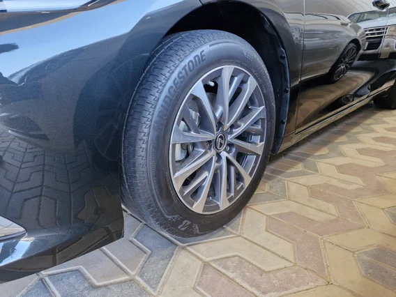 لكزس ES 300 AH Hybrid  2023 