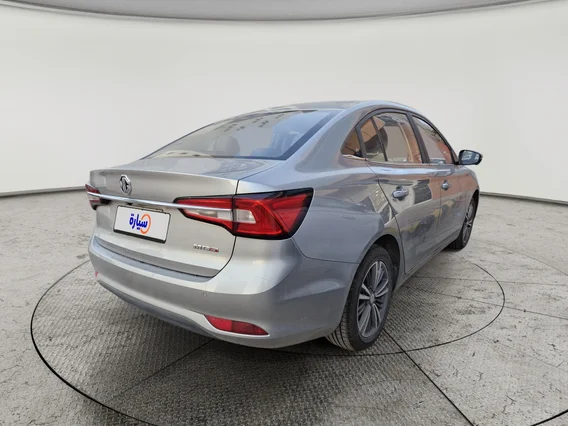 ام جي 5 LUX 2023 