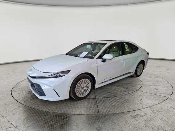 تويوتا كامري LE 2026 