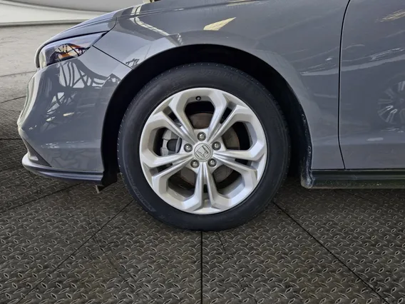 Honda Accord LX 2024 